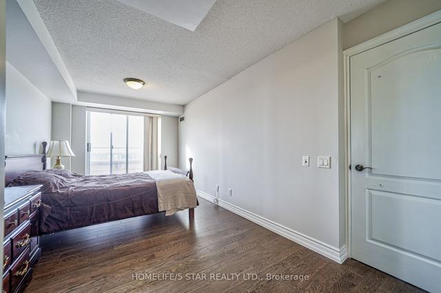 905 - 2 Clairtrell Rd, Condo with 3 bedrooms, 2 bathrooms and 1 parking in Toronto ON | Image 18