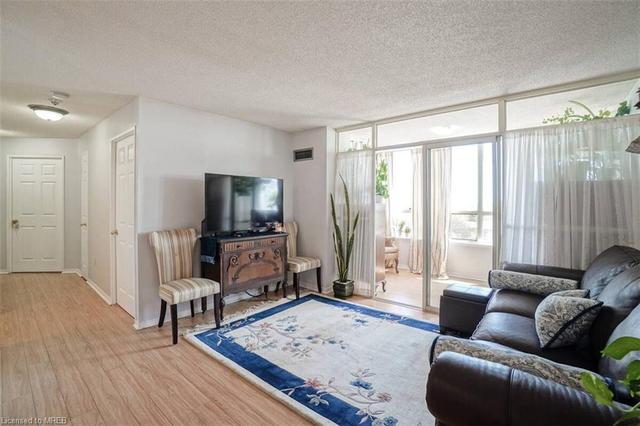 601 - 400 Webb Drive, House attached with 2 bedrooms, 1 bathrooms and 1 parking in Mississauga ON | Image 15