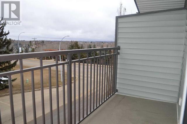 302, - 3 Northstar Drive, Condo with 2 bedrooms, 1 bathrooms and 1 parking in Lacombe AB | Image 2
