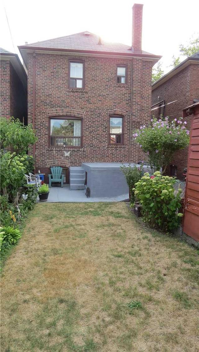 1057 Logan Ave, House detached with 3 bedrooms, 2 bathrooms and 2 parking in Toronto ON | Image 4