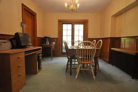 36 Bowood Ave, House detached with 3 bedrooms, 2 bathrooms and 1 parking in Toronto ON | Image 3