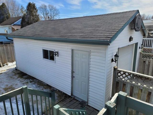 1221 Notre Dame St, House detached with 2 bedrooms, 1 bathrooms and 7 parking in Cornwall ON | Image 16