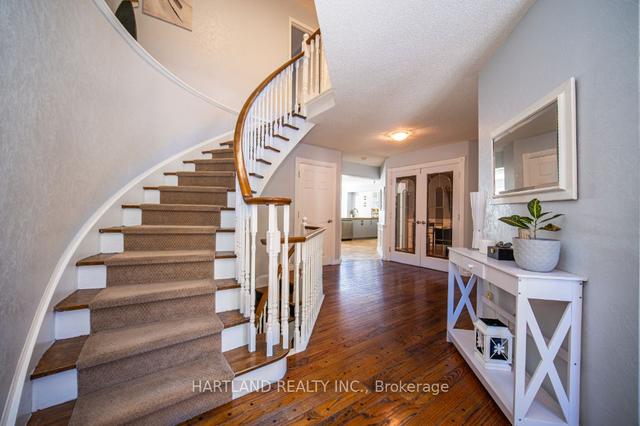 2566 Ambercroft Tr, House detached with 4 bedrooms, 4 bathrooms and 6 parking in Mississauga ON | Image 12