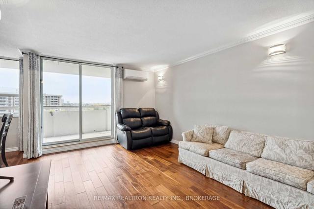 901 - 1 Royal Orchard Blvd, Condo with 3 bedrooms, 2 bathrooms and 1 parking in Markham ON | Image 34