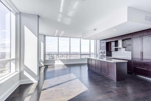 4818 - 5 Sheppard Ave E, Condo with 2 bedrooms, 3 bathrooms and 2 parking in Toronto ON | Image 3