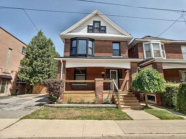 756 King St W, House detached with 3 bedrooms, 2 bathrooms and 4 parking in Hamilton ON | Image 1