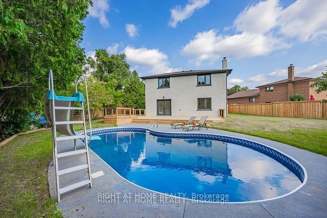 690 Hillman Cres, House detached with 4 bedrooms, 5 bathrooms and 7 parking in Mississauga ON | Image 18
