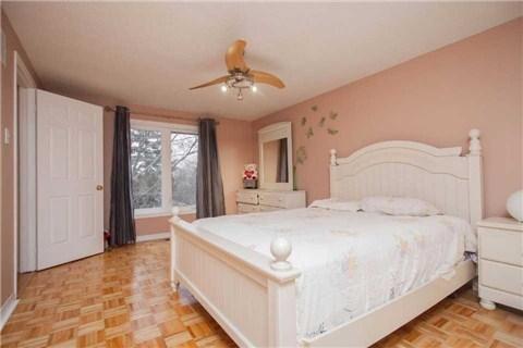 6 Moffatt Ave, House detached with 4 bedrooms, 4 bathrooms and 4 parking in Brampton ON | Image 11