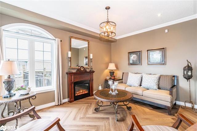 26 Pepin Court, House detached with 5 bedrooms, 4 bathrooms and 6 parking in Barrie ON | Image 1