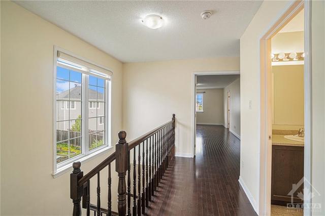 871 Kennacraig Private, Townhouse with 3 bedrooms, 3 bathrooms and 2 parking in Ottawa ON | Image 7