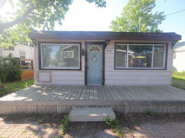 814 Cedar Island Dr, House detached with 2 bedrooms, 1 bathrooms and 3 parking in Kingsville ON | Image 14