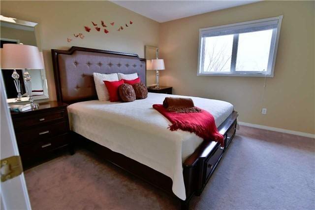 5880 Sidmouth St, House detached with 3 bedrooms, 4 bathrooms and 4 parking in Mississauga ON | Image 10