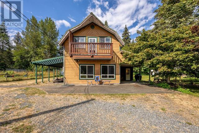 8185 Island Hwy S, House detached with 4 bedrooms, 4 bathrooms and 6 parking in Comox Valley A BC | Image 2
