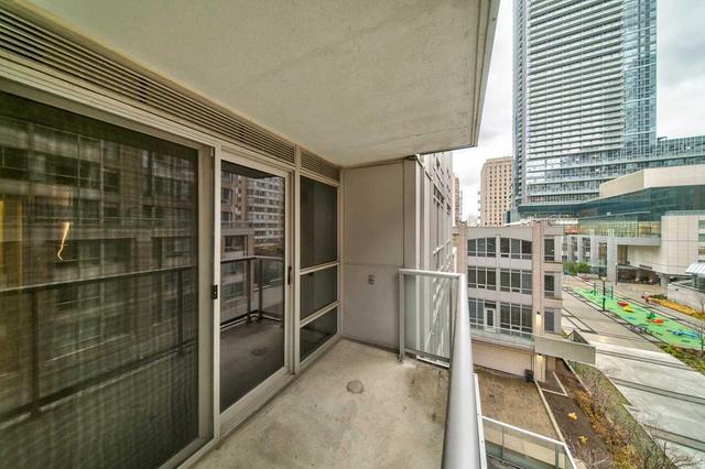 305 - 761 Bay St, Condo with 1 bedrooms, 1 bathrooms and 0 parking in Toronto ON | Image 21