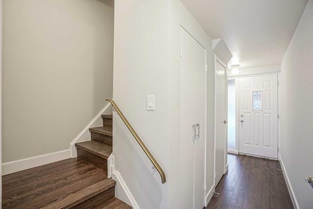 6 - 82 Castlebury Cres, Townhouse with 4 bedrooms, 2 bathrooms and 2 parking in Toronto ON | Image 9