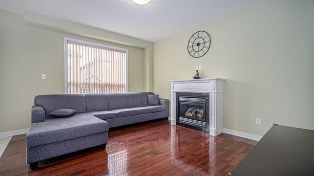 39 Hadfield Circ, House detached with 4 bedrooms, 4 bathrooms and 6 parking in Brampton ON | Image 32