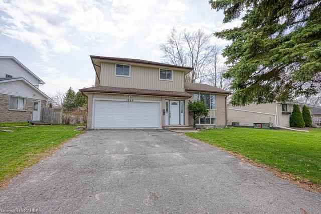 1069 Hudson Drive, Home with 5 bedrooms, 2 bathrooms and 4 parking in Kingston ON | Image 48