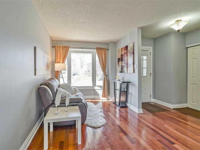 3168 Mccarron Cres, House detached with 3 bedrooms, 2 bathrooms and 4 parking in Mississauga ON | Image 5