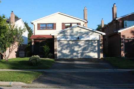 81 Statesman Sq, House detached with 4 bedrooms, 3 bathrooms and 2 parking in Toronto ON | Image 1