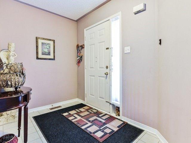 81 Pebblestone Circ, House detached with 4 bedrooms, 3 bathrooms and 4 parking in Brampton ON | Image 6