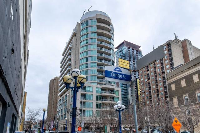 1002 - 8 Scollard St, Condo with 2 bedrooms, 2 bathrooms and 1 parking in Toronto ON | Image 17
