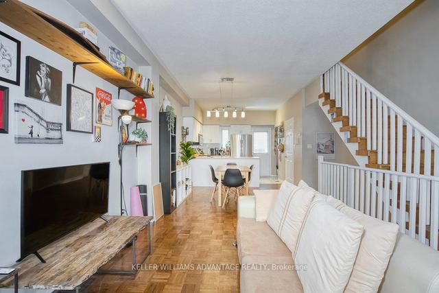 15 Pear Tree Mews, House attached with 3 bedrooms, 3 bathrooms and 2 parking in Toronto ON | Image 23