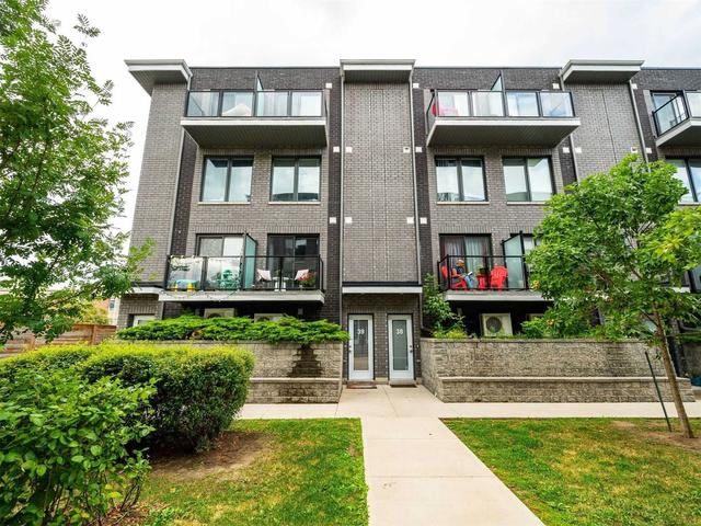39 - 2059 Weston Rd, Townhouse with 3 bedrooms, 3 bathrooms and 1 parking in Toronto ON | Image 1