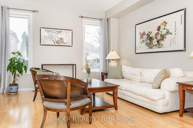 282 Alexander Cres, House detached with 3 bedrooms, 3 bathrooms and 6 parking in Milton ON | Image 5