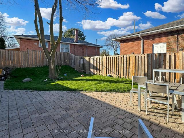 130 Broadlands Blvd, House detached with 3 bedrooms, 2 bathrooms and 8 parking in Toronto ON | Image 31
