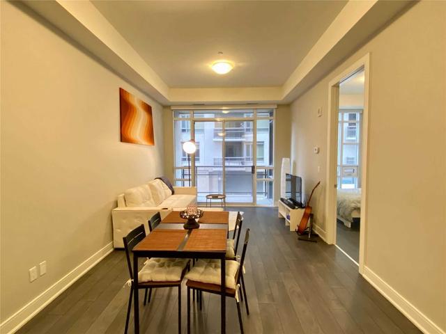 412 - 150 Main St W, Condo with 1 bedrooms, 2 bathrooms and 0 parking in Hamilton ON | Image 2