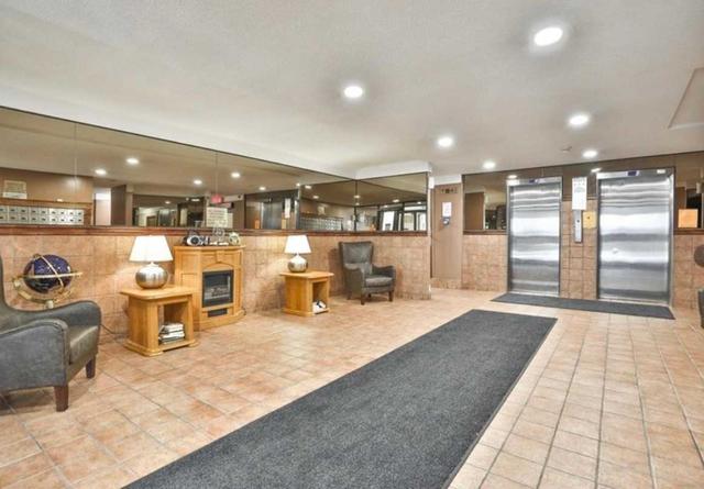 610 - 15 Albright Rd, Condo with 2 bedrooms, 1 bathrooms and 1 parking in Hamilton ON | Image 7