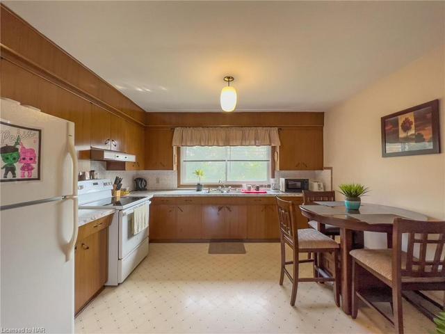 APARTMENT EAT IN KITCHEN | Image 19