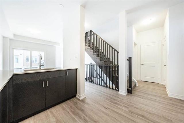 unit 82 - 575 Woodward Ave, Townhouse with 3 bedrooms, 3 bathrooms and 2 parking in Hamilton ON | Image 3