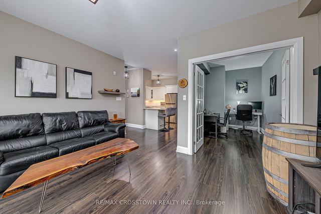 208 - 720 Yonge St, Condo with 1 bedrooms, 1 bathrooms and 1 parking in Barrie ON | Image 6