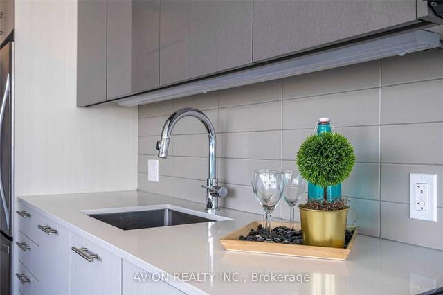 1605 - 403 Church St, Condo with 2 bedrooms, 2 bathrooms and 0 parking in Toronto ON | Image 11