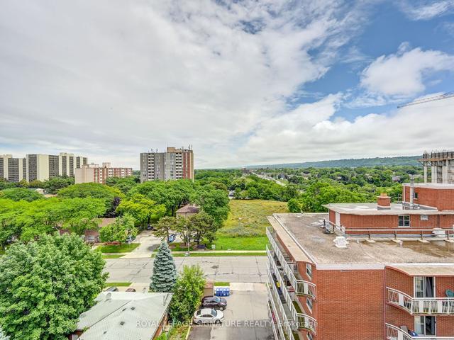 902 - 851 Queenston Rd, Condo with 2 bedrooms, 1 bathrooms and 1 parking in Hamilton ON | Image 24