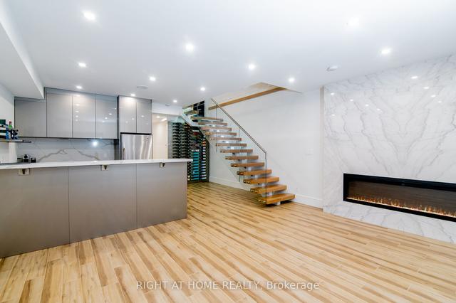 40 Sixth St, House detached with 4 bedrooms, 5 bathrooms and 3 parking in Toronto ON | Image 20