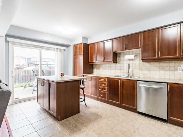 37 Georgian Rd, House semidetached with 3 bedrooms, 3 bathrooms and 3 parking in Brampton ON | Image 5