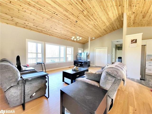 157 Hilton's Point Road Road, House detached with 4 bedrooms, 2 bathrooms and 4 parking in Kawartha Lakes ON | Image 14