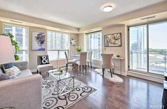 1515 - 188 Doris Ave, Condo with 2 bedrooms, 2 bathrooms and 1 parking in Toronto ON | Image 3
