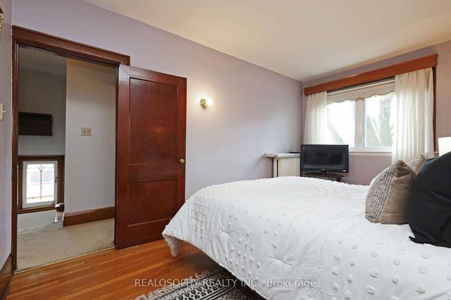 1 Slade Ave, House detached with 4 bedrooms, 2 bathrooms and 1 parking in Toronto ON | Image 11