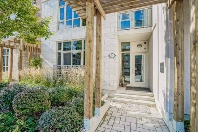 Th 01 - 24 Grand Magazine St, Townhouse with 3 bedrooms, 3 bathrooms and 1 parking in Toronto ON | Image 2