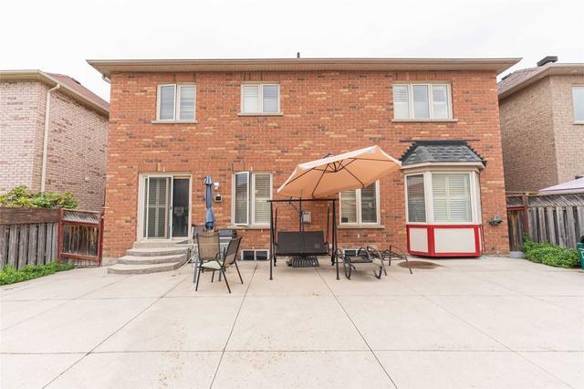 12 Maverick Cres, House detached with 4 bedrooms, 6 bathrooms and 6 parking in Brampton ON | Image 33