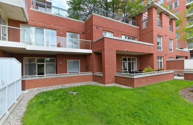 glb4 - 50 Old Mill Rd, Condo with 2 bedrooms, 3 bathrooms and 2 parking in Oakville ON | Image 9