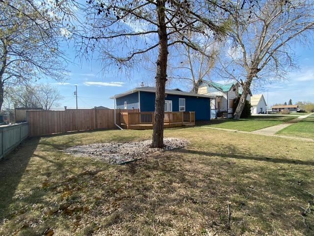 4520 50 Street, House detached with 3 bedrooms, 2 bathrooms and 3 parking in Rycroft AB | Image 34