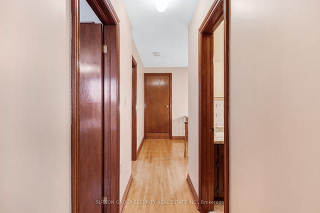 1128 Glengrove Ave W, House detached with 3 bedrooms, 4 bathrooms and 3 parking in Toronto ON | Image 14