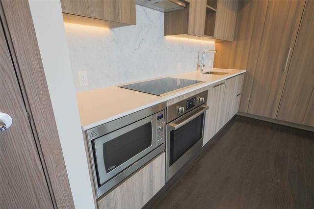 2815 - 17 Bathurst St, Condo with 3 bedrooms, 2 bathrooms and 1 parking in Toronto ON | Image 27