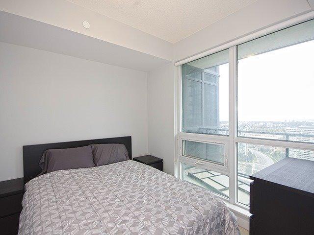 2502 - 510 Curran Pl, Condo with 2 bedrooms, 2 bathrooms and 1 parking in Mississauga ON | Image 13