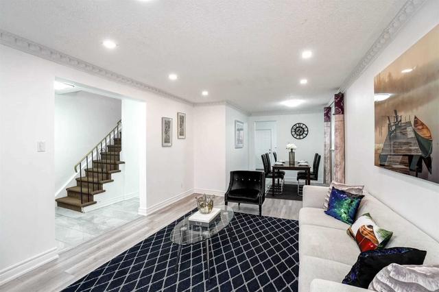 3121 Jessica Crt, House semidetached with 4 bedrooms, 3 bathrooms and 3 parking in Mississauga ON | Image 30