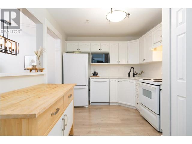207a - 301 Maude Road, Condo with 2 bedrooms, 1 bathrooms and 1 parking in Port Moody BC | Image 2
